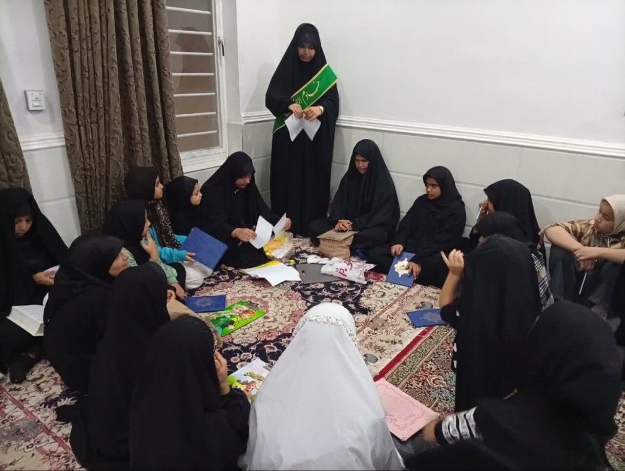 بانوان طلبه مدرسه علمیه نرجسیه سیرجان در صف مقدم جبهه جهاد رمضان+تصاویر