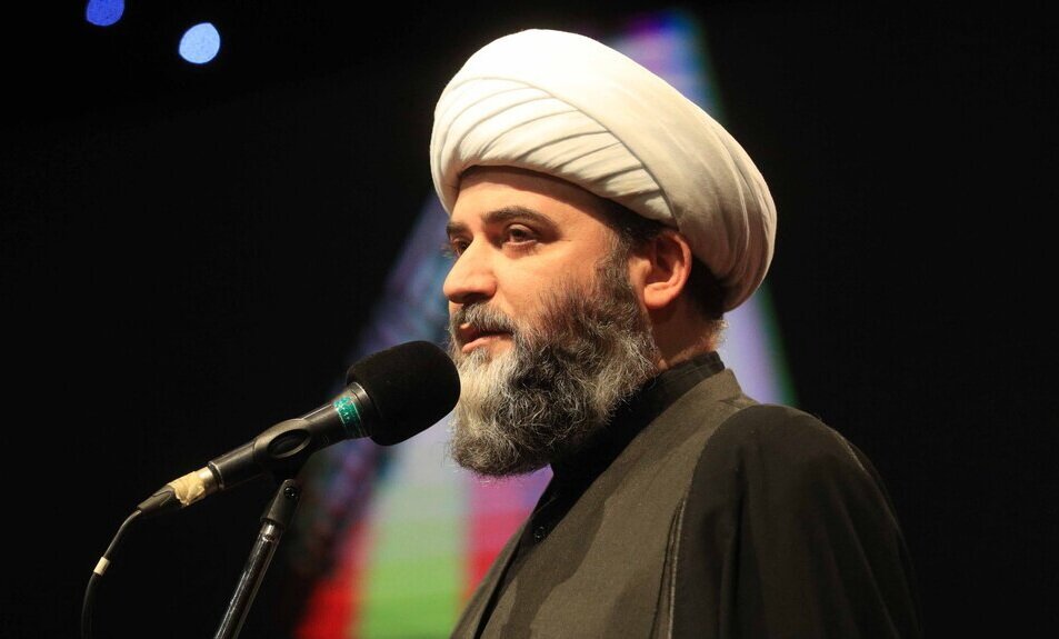 هنر و ادبیات انقلاب اسلامی نسبت مستقیمی با امام شهیدمان داشت