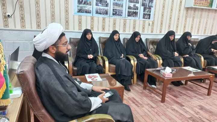 تصاویر/ بیعت حوزویان مدرسه علمیه فاطمه الزهرا کشکوئیه با رهبر سوم انقلاب