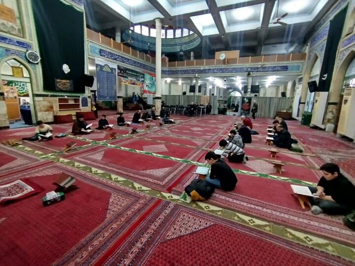 تصاویر/ محفل انس با قرآن به یاد شهدای جنگ رمضان در مسجد ولیعصر(عج)