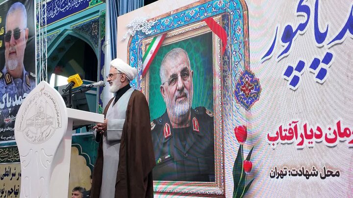 تصاویر/مراسم بزرگداشت سپهبد شهید محمد پاکپور و شهیده دکتر مهسا طاهری در اراک