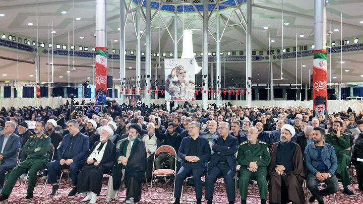 تصاویر/مراسم بزرگداشت سپهبد شهید محمد پاکپور و شهیده دکتر مهسا طاهری در اراک