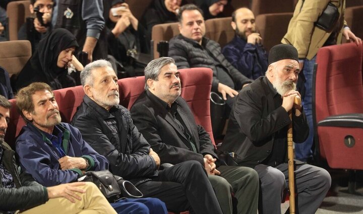 تصاویر/ عهد جمعی هنرمندان با حضرت آیت‌الله سید مجتبی خامنه‌ای