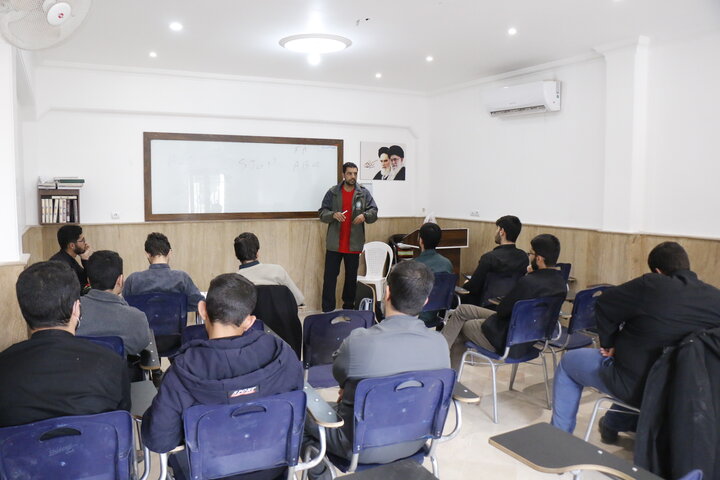 آموزش امداد رسانی به طلاب کرمان
