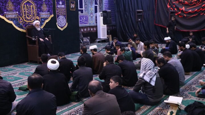 تصاویر/بیعت اهالی کوی رزمندگان اهواز با سومین رهبر انقلاب اسلامی ایران