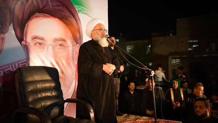 تصاویر/بیعت اهالی کوی رزمندگان اهواز با سومین رهبر انقلاب اسلامی ایران