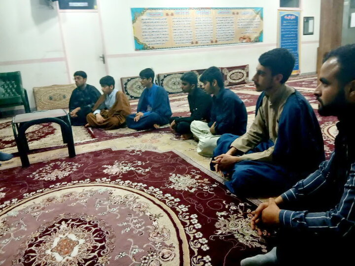 تصاویر/ نشست هیئت ابناءالحیدر طلاب مدرسه علمیه امیرالمؤمنین(ع) آران و بیدگل