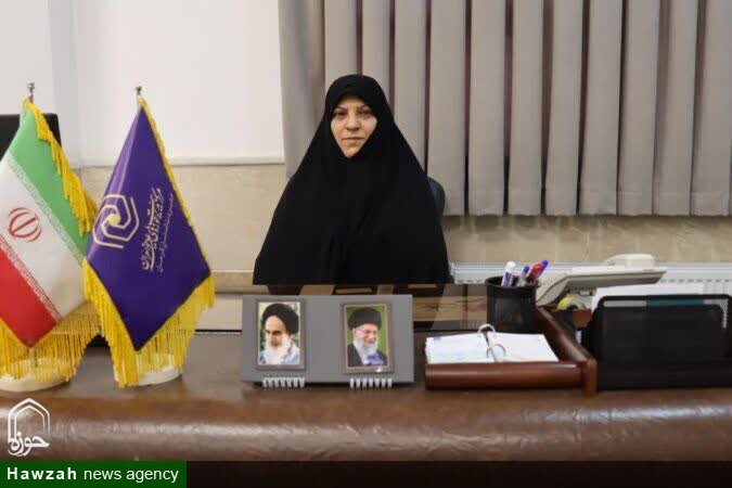 تبیین رسالت روحانیت در هدایت دینی و سیاسی جامعه، تقویت انسجام ملی و جهاد تبیین