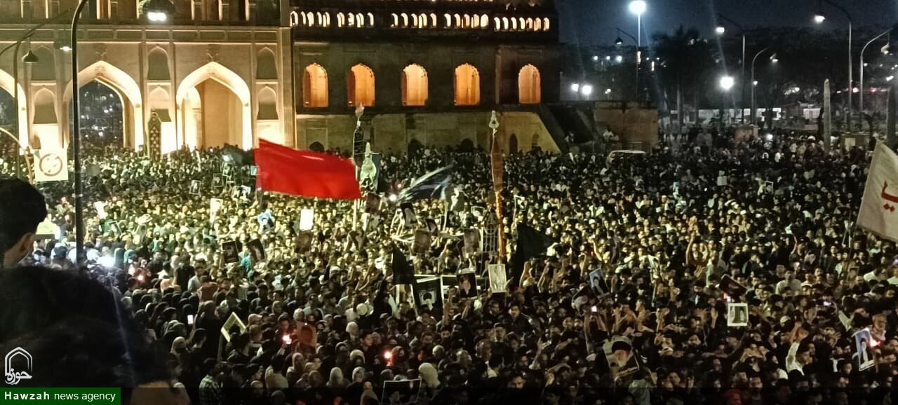 Hindistanın Laknau şəhərində Ayətullah Seyid Əli Xameneinin xatirəsinə həsr olunmuş möhtəşəm anım mərasimi keçirilib