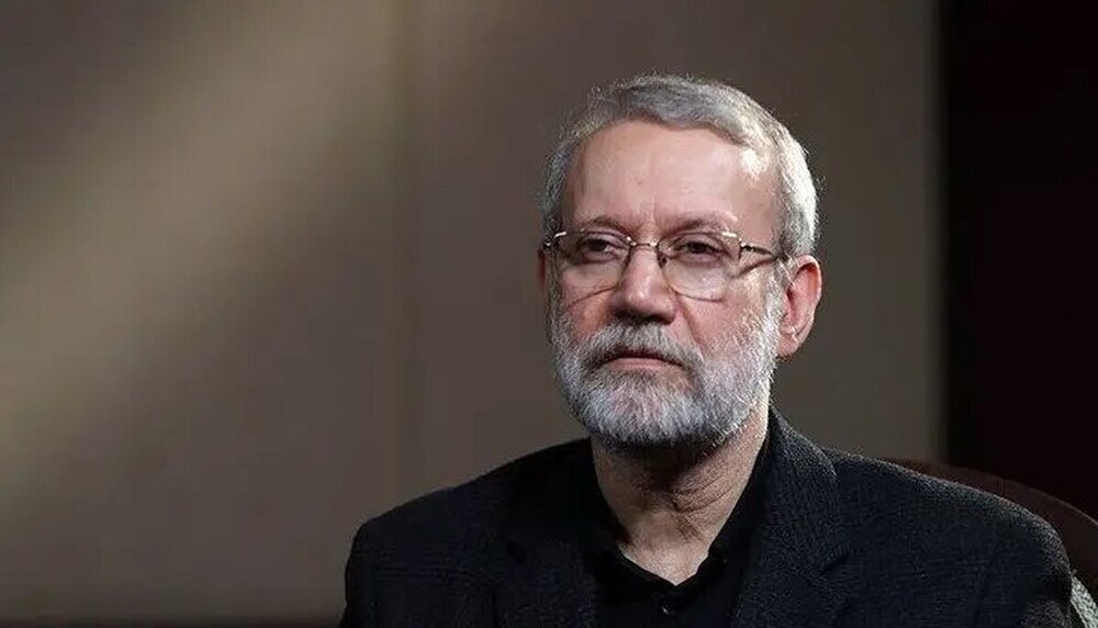 Laricani: İran, Büyük ve Küçük Şeytana Karşı Direniş Yoluna Devam Edecek