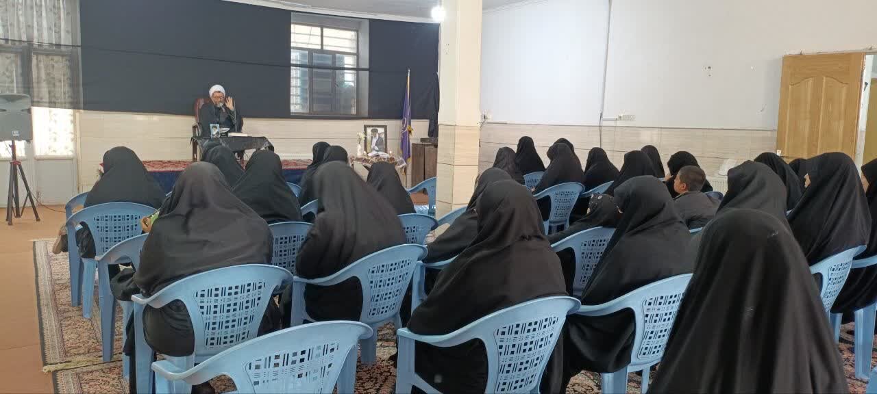 بانوان طلبه مدرسه علمیه ریحانه‌النبی(س) رفسنجان در صف مقدم جبهه جهاد رمضان+ تصاویر