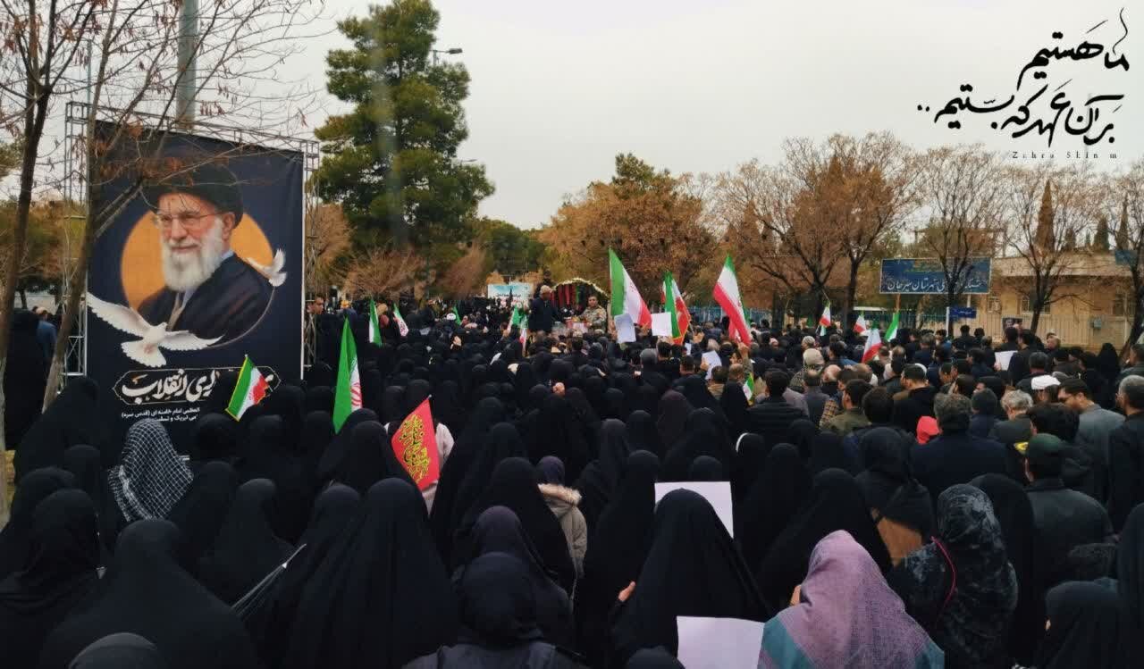 بانوان طلبه مدرسه علمیه ریحانه‌النبی(س) رفسنجان در صف مقدم جبهه جهاد رمضان+ تصاویر