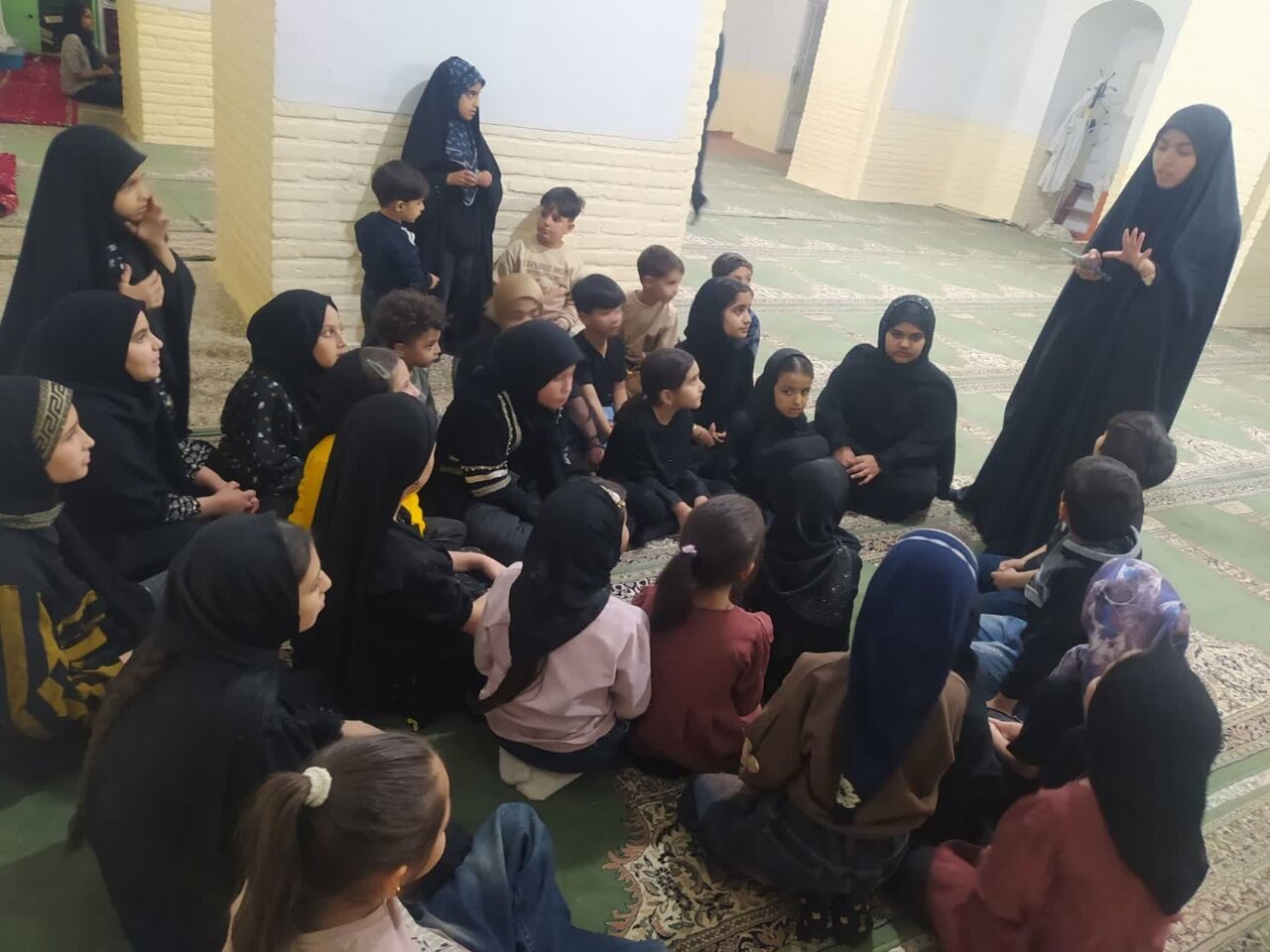 بانوان طلبه مدرسه علمیه ریحانه‌النبی(س) رفسنجان در صف مقدم جبهه جهاد رمضان+ تصاویر