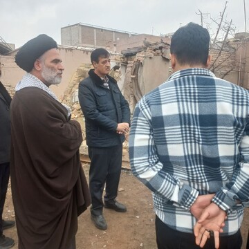 دیدار و دلجویی امام جمعه سلماس از خانواده‌های آسیب دیده از جنگ+ عکس