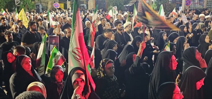 تصاویر/ تجمعی از جنس سوگ و حماسه در جیرفت