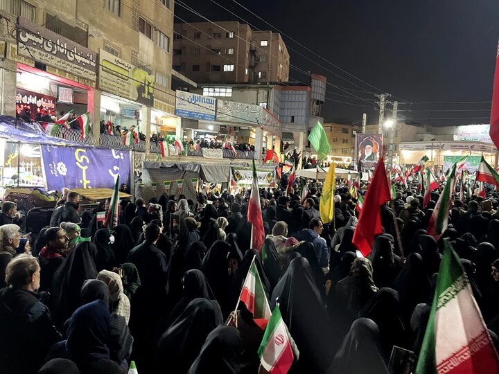 تصاویر؛ بیعت دختران دانش‌آموز ملارد با رهبر انقلاب