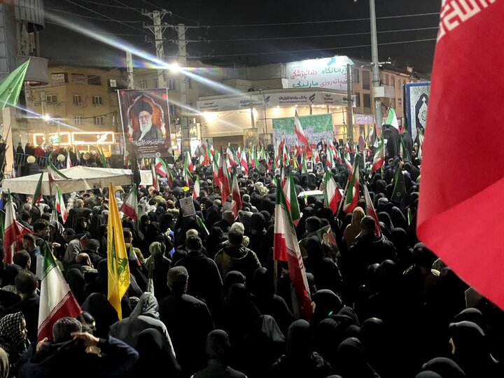تصاویر؛ بیعت دختران دانش‌آموز ملارد با رهبر انقلاب