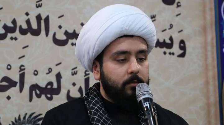 تصاویر/ جمع خوانی قرآن کریم در بیست و ششمین روز از ماه رمضان در شاهین دژ