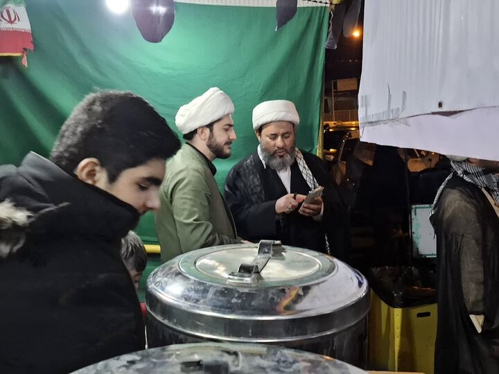 تصاویر/ فعالیت موکب جهادی روحانیون و طلاب مدازس علمیه آران وبیدگل