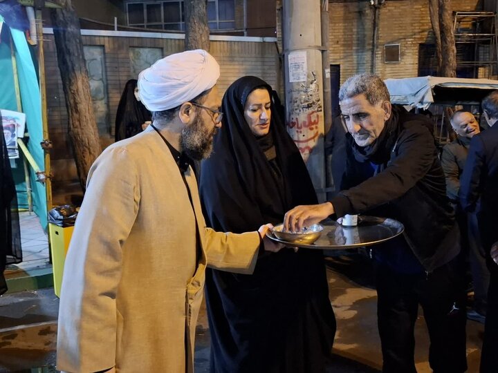 تصاویر/ فعالیت موکب جهادی روحانیون و طلاب مدازس علمیه آران وبیدگل