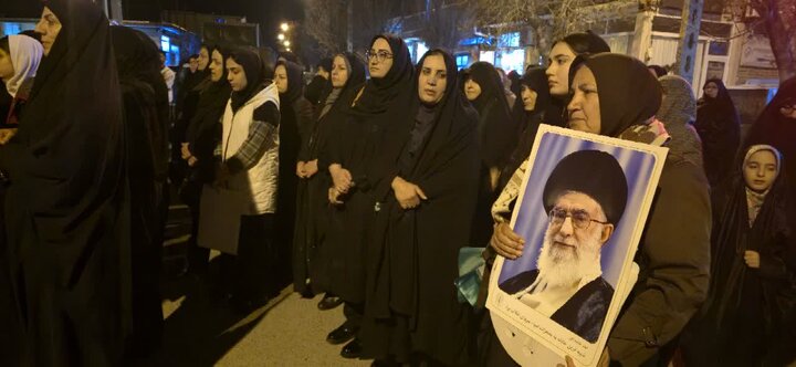 تصاویر/ تجمع دانش آموزان و فرهنگیان پلدشت در حمایت از نظام اسلامی