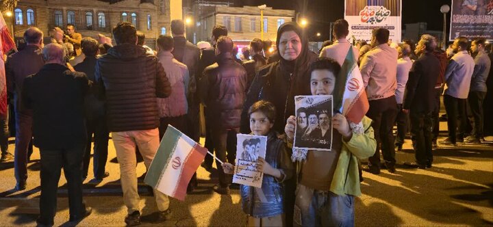 تصاویر/ تجمع دانش آموزان و فرهنگیان پلدشت در حمایت از نظام اسلامی