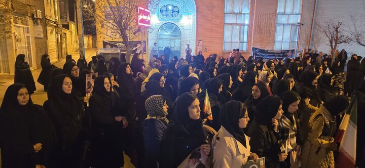 تصاویر/ تجمع دانش آموزان و فرهنگیان پلدشت در حمایت از نظام اسلامی