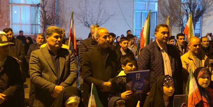 تصاویر/ تجمع دانش آموزان و فرهنگیان پلدشت در حمایت از نظام اسلامی