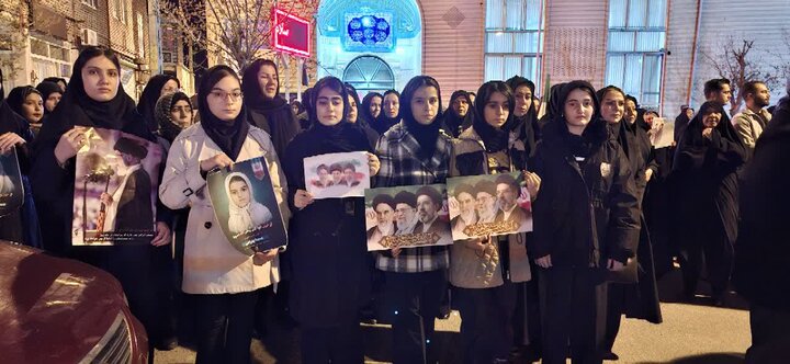 تصاویر/ تجمع دانش آموزان و فرهنگیان پلدشت در حمایت از نظام اسلامی