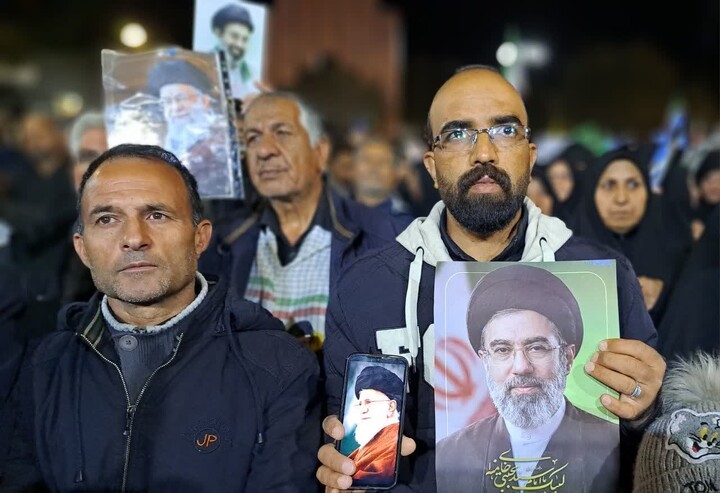 تصاویر| اجتماع مردمی بیعت با رهبر معظم انقلاب در قاین