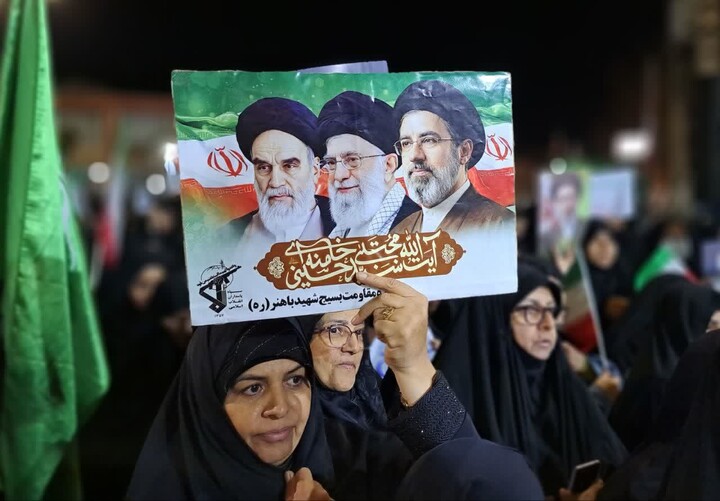 تصاویر| اجتماع مردمی بیعت با رهبر معظم انقلاب در قاین