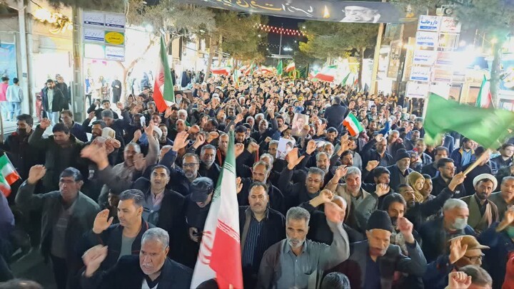 تصاویر| اجتماع مردمی بیعت با رهبر معظم انقلاب در قاین