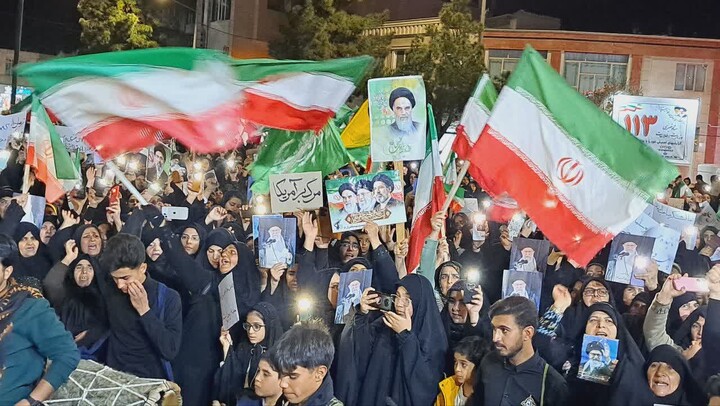 تصاویر| اجتماع مردمی بیعت با رهبر معظم انقلاب در قاین