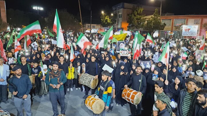 تصاویر| اجتماع مردمی بیعت با رهبر معظم انقلاب در قاین