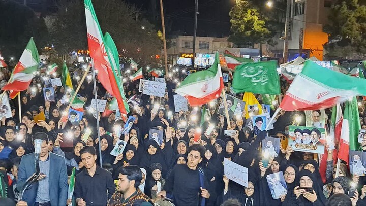 تصاویر| اجتماع مردمی بیعت با رهبر معظم انقلاب در قاین