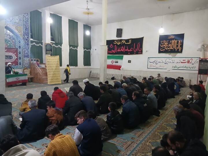 تصاویر / برگزاری محفل قرآنی ماه مبارک رمضان به همت مدیر و طلاب مدرسه علمیه شیخ علیخان زنگنه تویسرکان