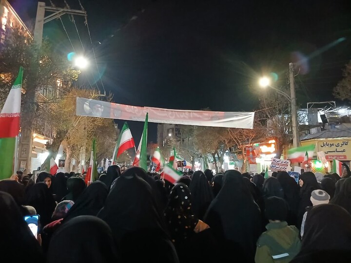 تصاویر / اجتماع خونخواهان امام امت با قرار شبانه در نهاوند