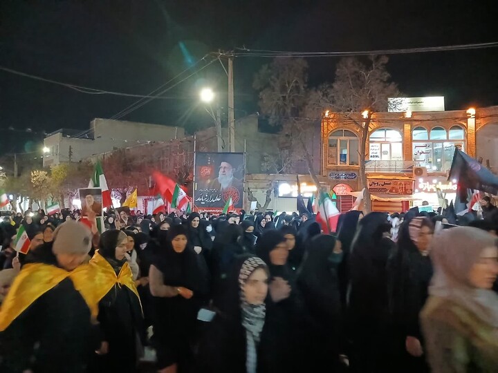 تصاویر / اجتماع خونخواهان امام امت با قرار شبانه در نهاوند