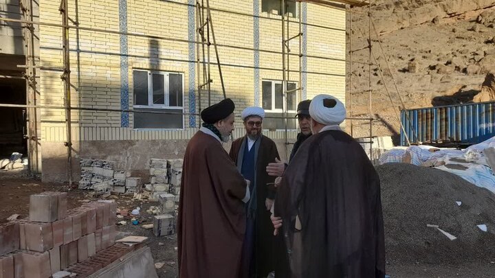 تصاویر/ بازدید مدیر حوزه علمیه خواهران آذربایجان غربی از پروژه ساخت مدرسه علمیه خواهران شهرستان ماکو