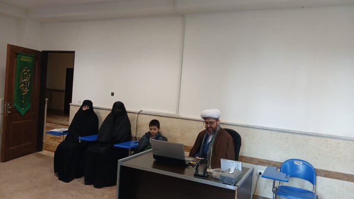 تصاویر/ برگزاری جلسه شورای علمی پژوهشی حوزه علمیه خواهران آذربایجان غربی