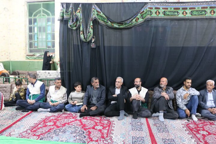 تصاویر/ محفل انس با قرآن کریم در زارچ و تجدید بیعت با رهبر و میثاق با شهدا