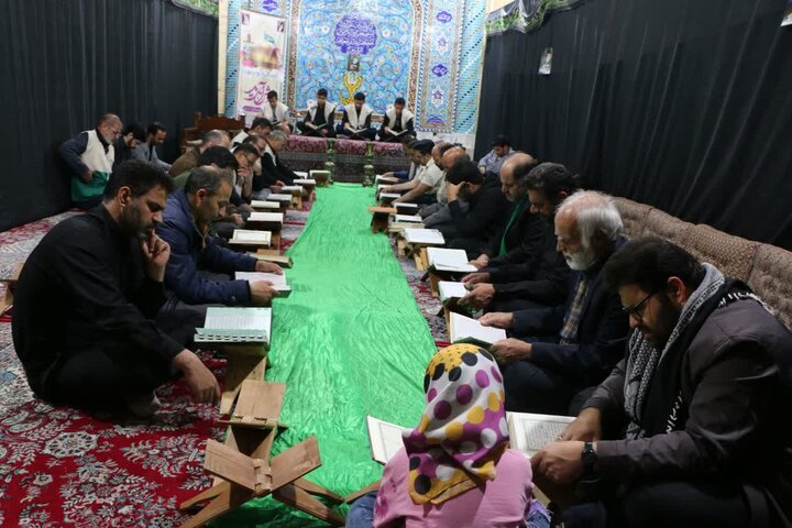 تصاویر/ محفل انس با قرآن کریم در زارچ و تجدید بیعت با رهبر و میثاق با شهدا