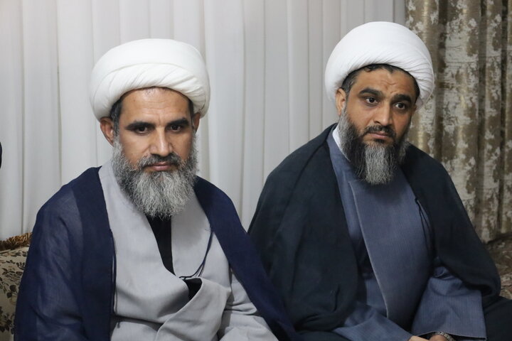 تصاویر/ دیدار مدیر حوزه علمیه استان هرمزگان با خانواده های شهدای دانش آموز شهرستان میناب