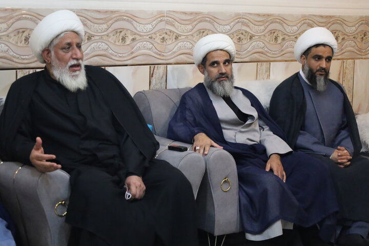 تصاویر/ دیدار مدیر حوزه علمیه استان هرمزگان با خانواده های شهدای دانش آموز شهرستان میناب