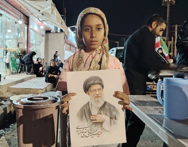 تصاویر/ برپایی ایستگاه صلواتی طلاب مدرسه علمیه النبی بندرعباس