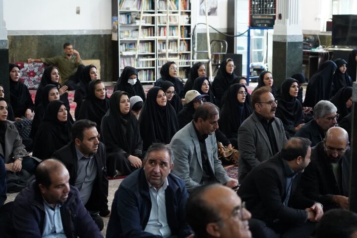 تصاویر/بیعت اصحاب رسانه استان لرستان با مقام معظم رهبری حضرت آیت الله سید مجتبی حسینی خامنه ای (مدظله العالی)