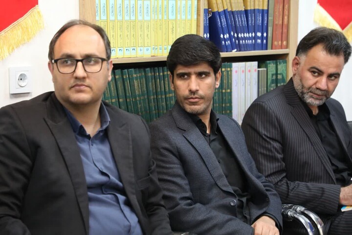 تصاویر/  نماینده ولی‌فقیه در استان سمنان در جلسه قرارگاه مواسات استان سمنان