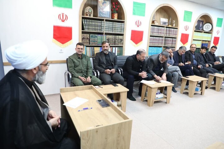 تصاویر/  نماینده ولی‌فقیه در استان سمنان در جلسه قرارگاه مواسات استان سمنان
