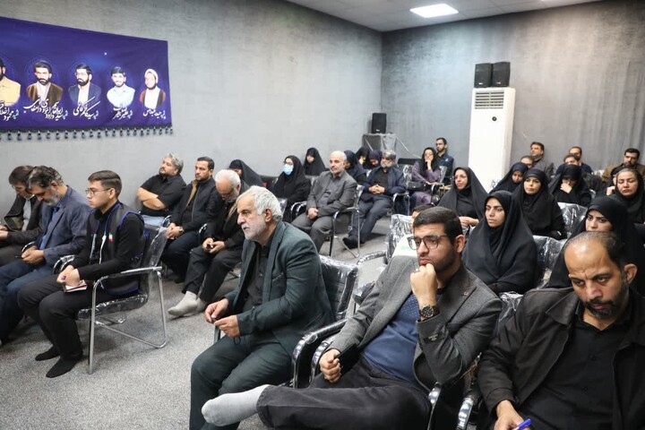 تصاویر/ نماینده ولی‌فقیه در استان سمنان در دیدار با جمعی از اصحاب رسانه و مطبوعات