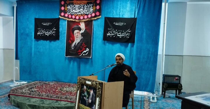 تصاویر/ تهیه و امضای طومار بیعت توسط بانوان طلبه مدرسه علمیه فاطمیه بیاض استان کرمان